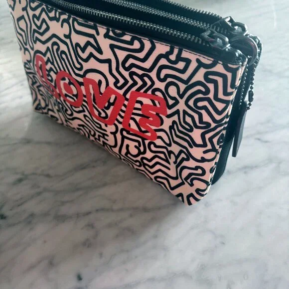 NWT Coach x Keith Haring Lyla “Love” Crossbody Clutch | F11773 Rare - Picture 2 of 5